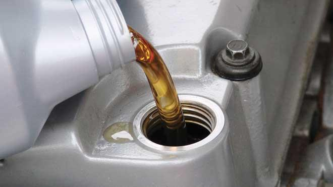 ¿Cuánto tiempo puede durar el aceite en el motor?