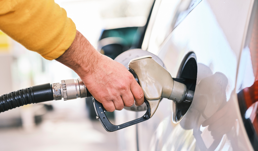 ¿Cómo reducir el consumo de gasolina en un auto?