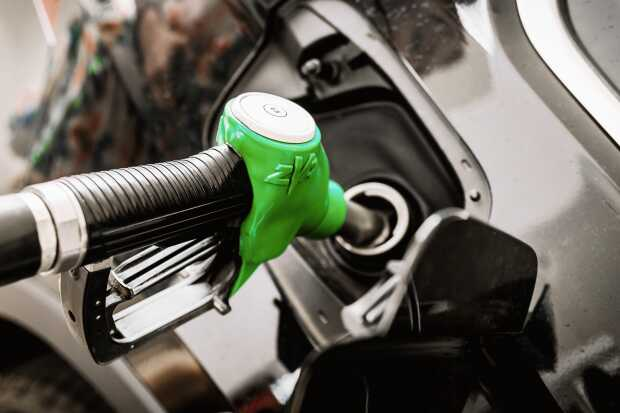 ¿Cómo rinde más la gasolina con el tanque lleno?