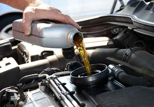 ¿Qué pasa cuando el aceite del auto está gris?